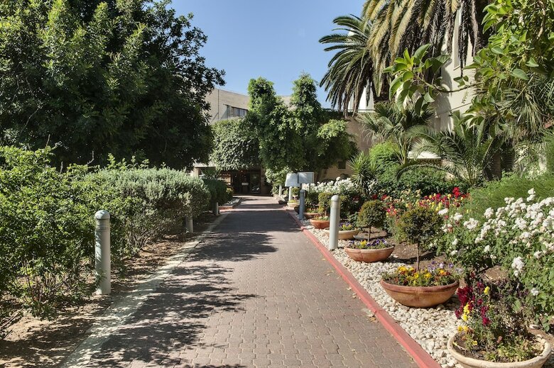 Hotel Ramat Rachel Resort