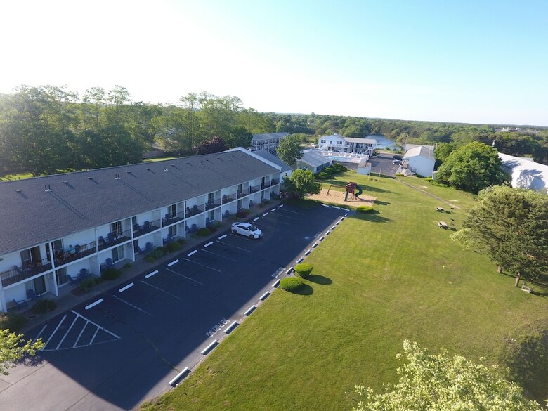 Hotel Tidewater Inn
