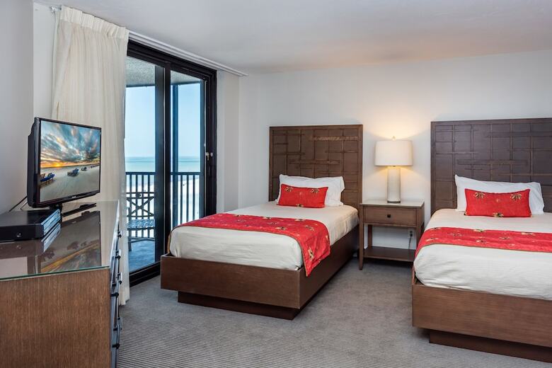 Hotel Pointe Estero Beach Resort