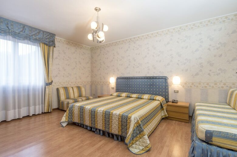 Hotel Comano Cattoni Holiday