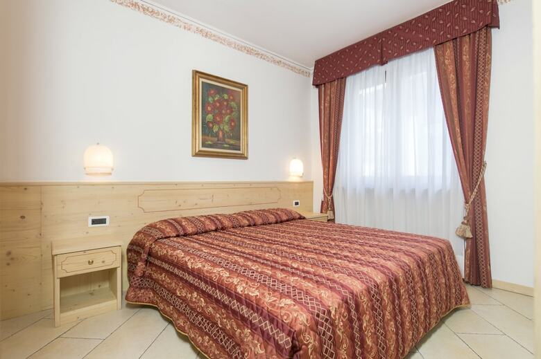 Hotel Comano Cattoni Holiday