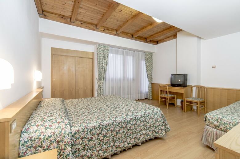 Hotel Comano Cattoni Holiday
