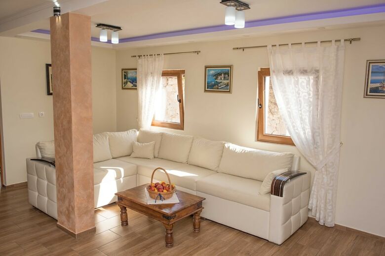 Hotel Apartments Kristina