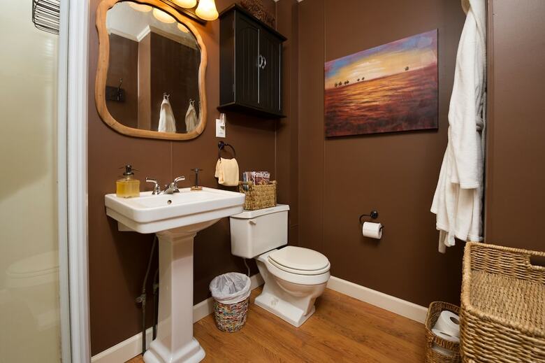 Bed & Breakfast Kara's Kottages @ W. Main St