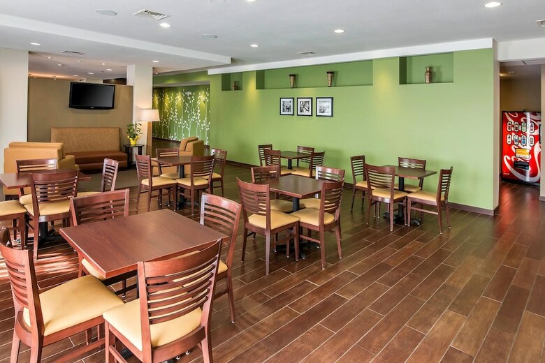 Hotel Sleep Inn And Suites Haysville