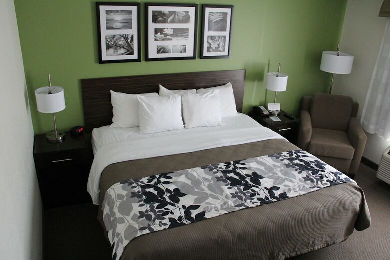 Hotel Sleep Inn And Suites Haysville