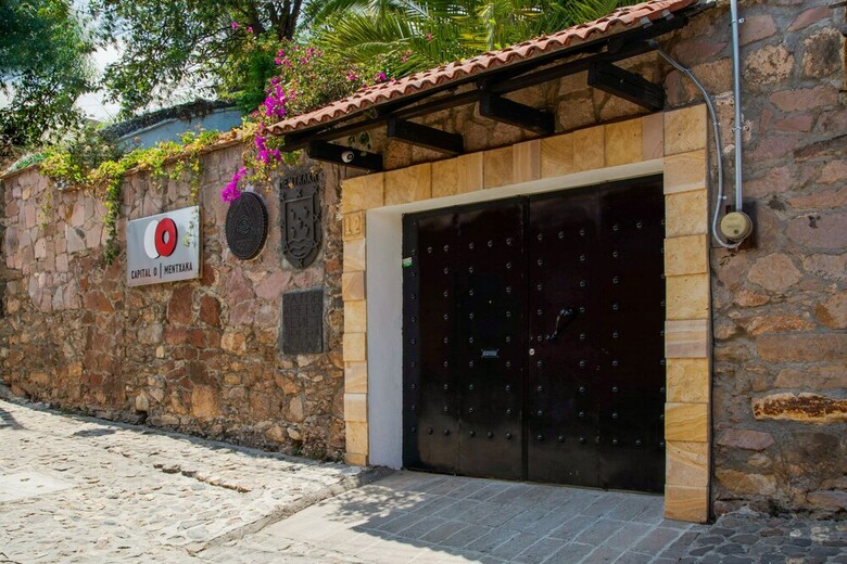 Capital O Hotel Casa Mentxaka