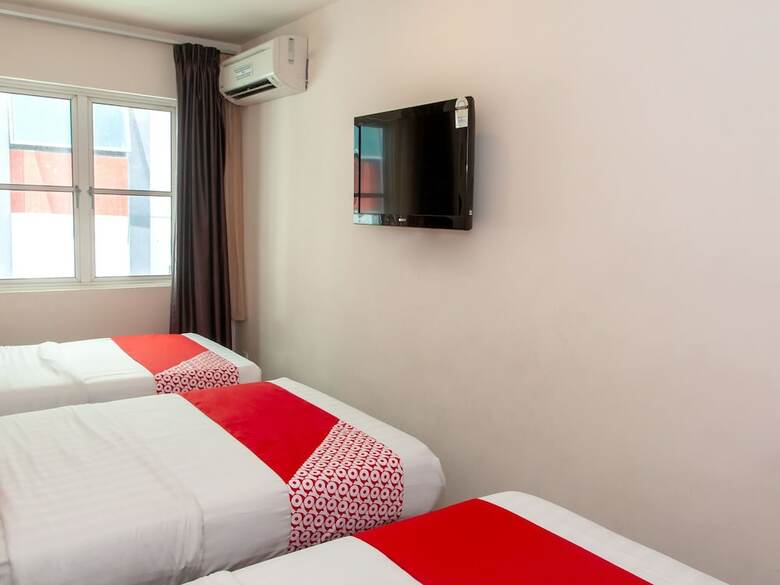 Oyo 89945 Marine Bay Hotel