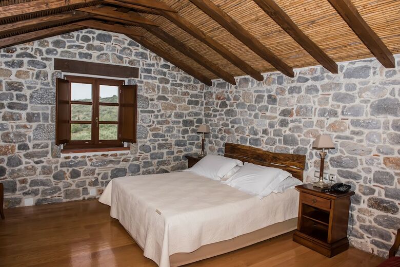 Xemoni Hotel