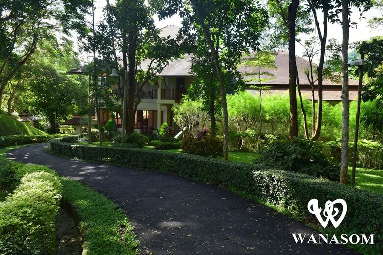 Hotel Wanasom Resort