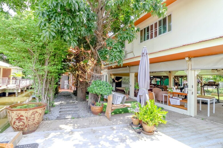 Hotel Oyo 750 Baan Suan Ampond