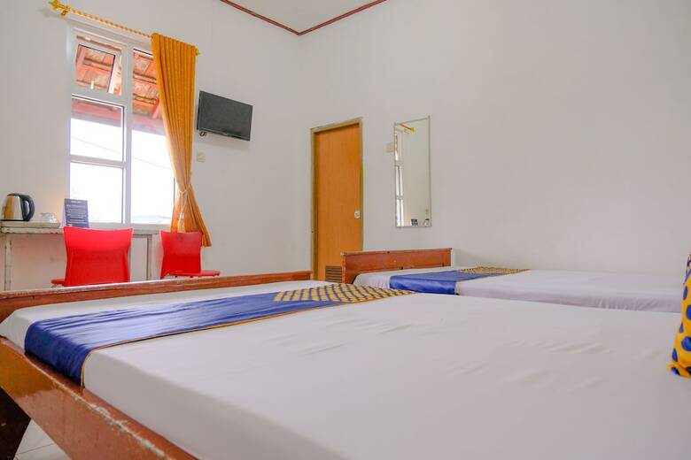 Hostal Spot On 2638 Hotel Raya