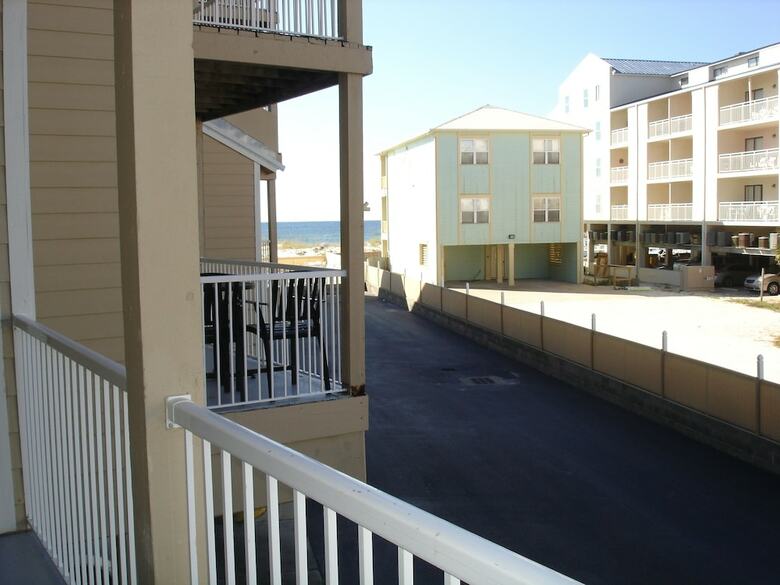 Romar Beach 108