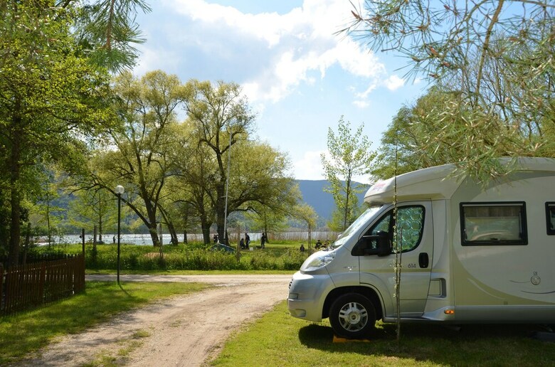Camping Lago Di Piediluco