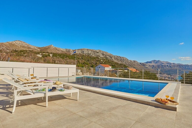 Hedera Estate, Villa Hedera XIV