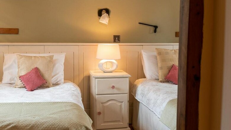 Apartamentos Pistyll Y Glo