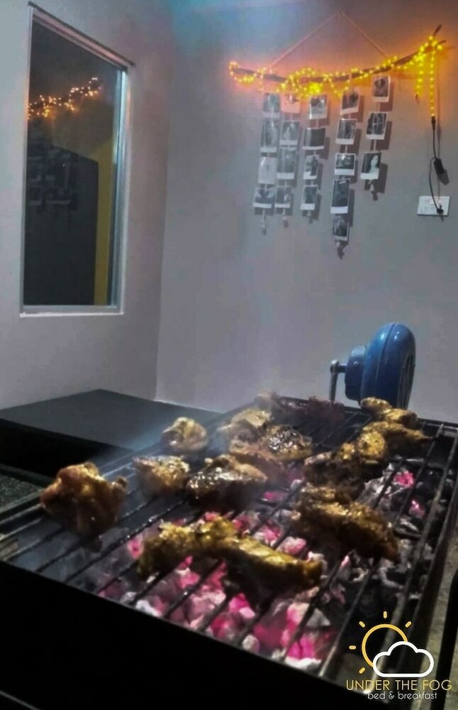 Bed & Breakfast Under The Fog