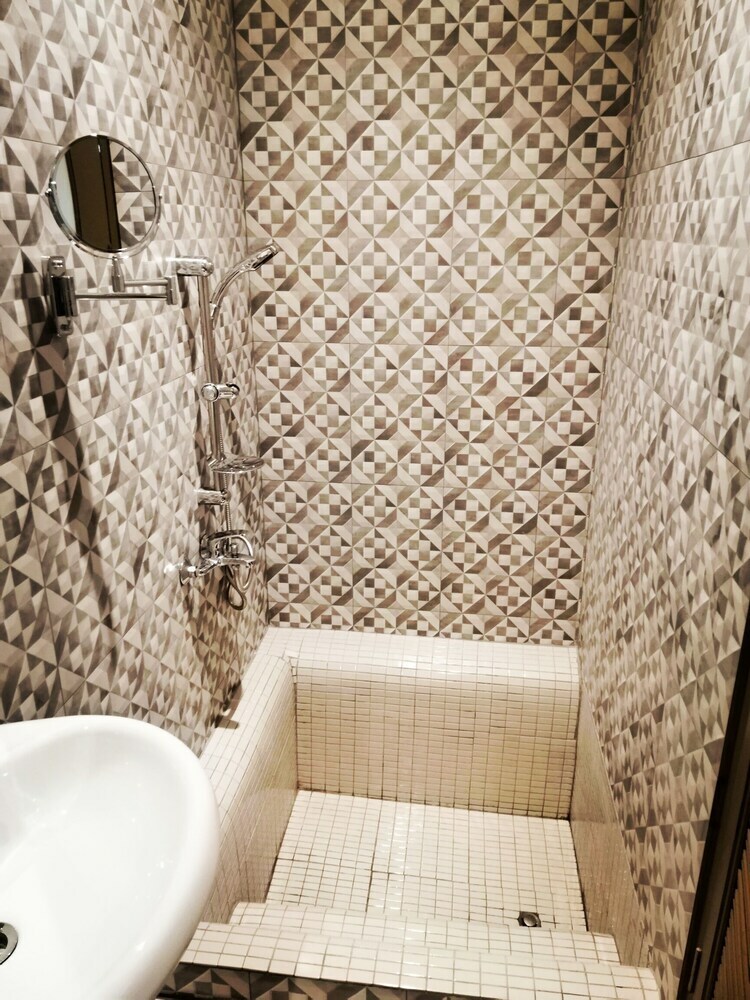 Hotel Sureeshine Heritage