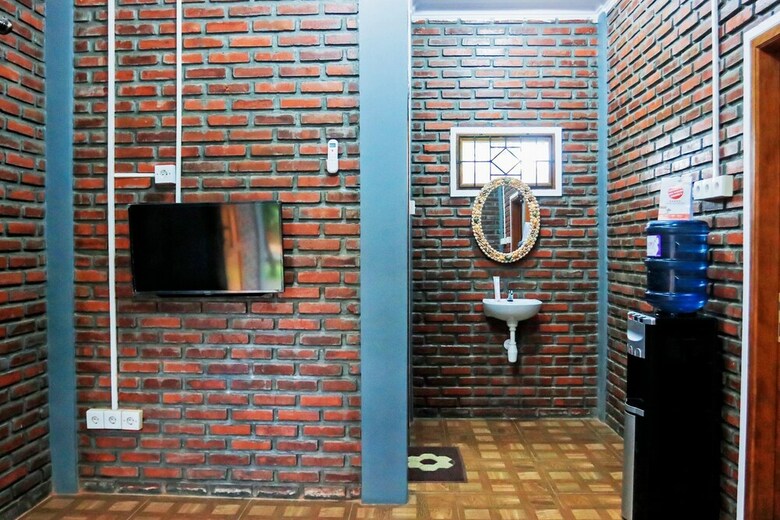 Hotel Oyo 2868 Mustika Villa