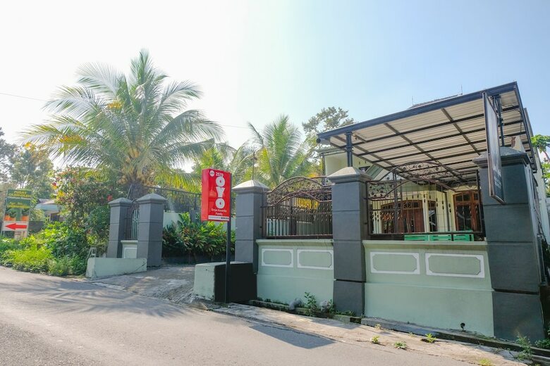 Hostal Griya Kinanthi Family