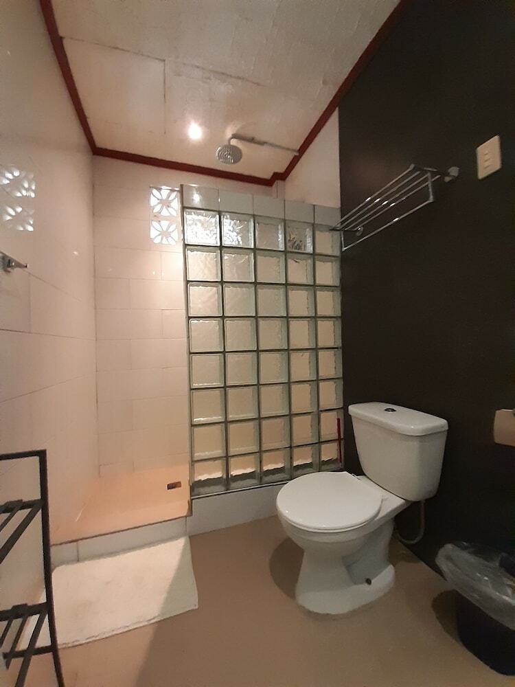 Hotel Coopers Beach Resort
