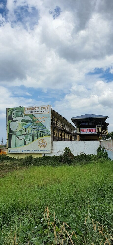 Dragon Pod Hotel And Resort