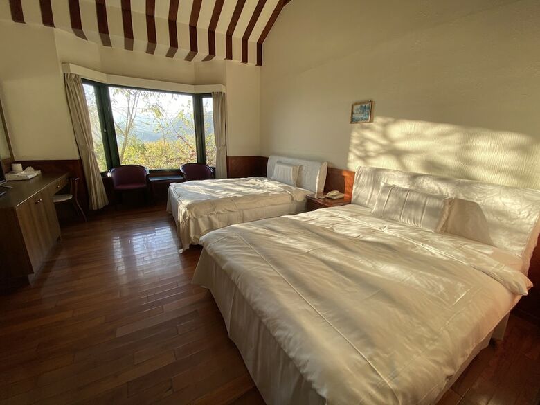 Hotel Cloud Falls Resort