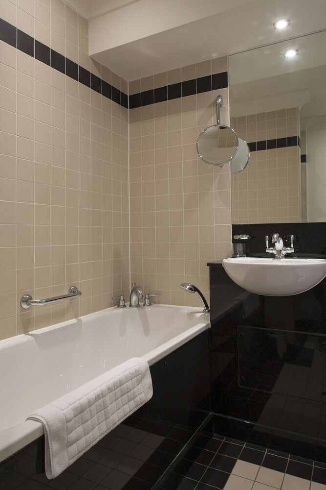 Brandshatch Place Hotel & Spa