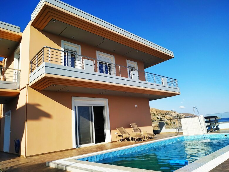 Luxurious Villa Paradise Private Beach