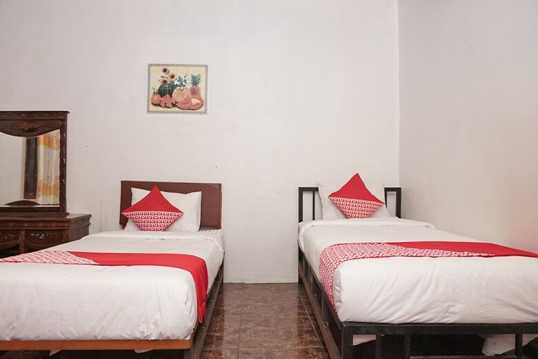 Oyo 2410 Intan Hotel