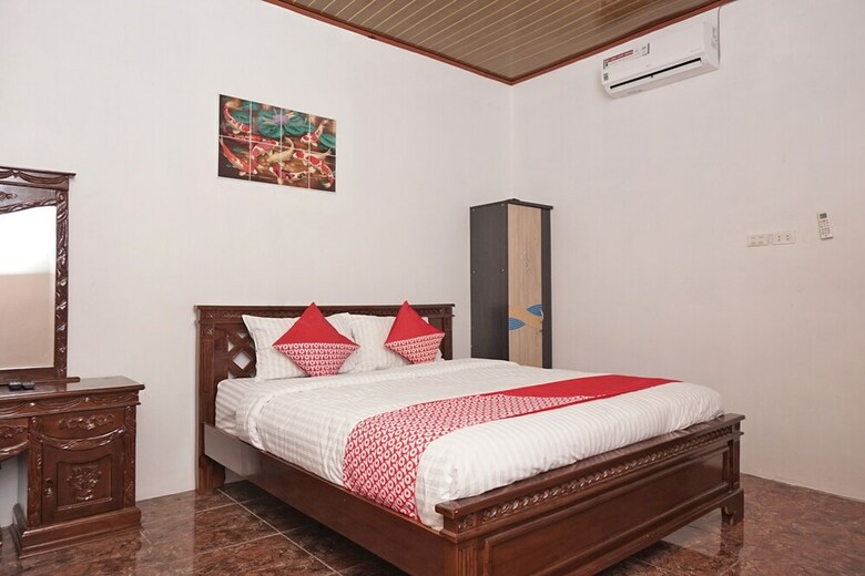 Oyo 2410 Intan Hotel