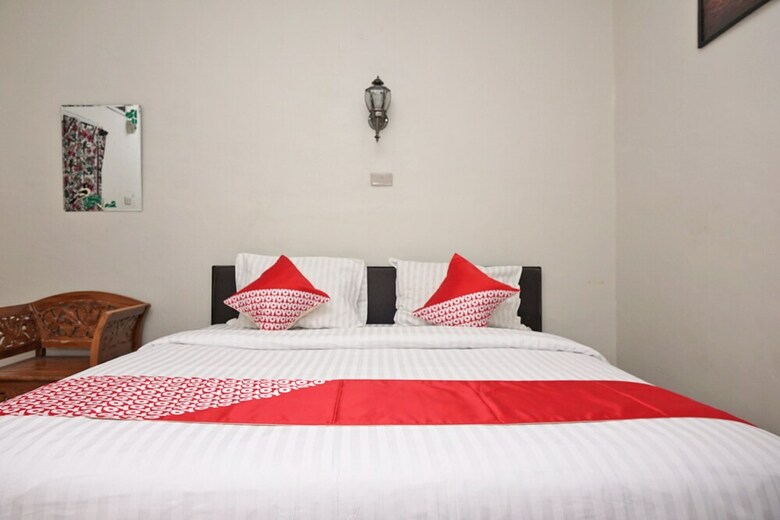 Oyo 2410 Intan Hotel