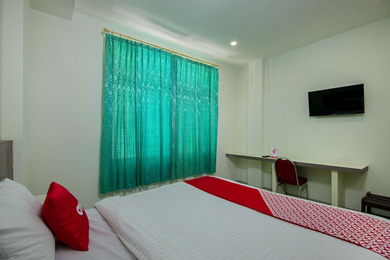 Oyo 2382 Wisata Hotel