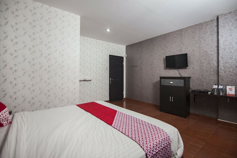 Oyo 2382 Wisata Hotel
