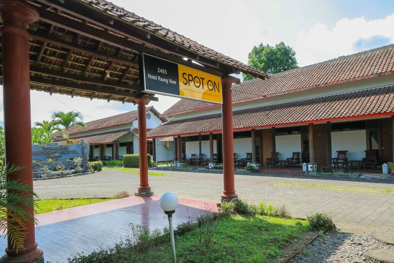 Hostal Spot On 2465 Hotel Raung View