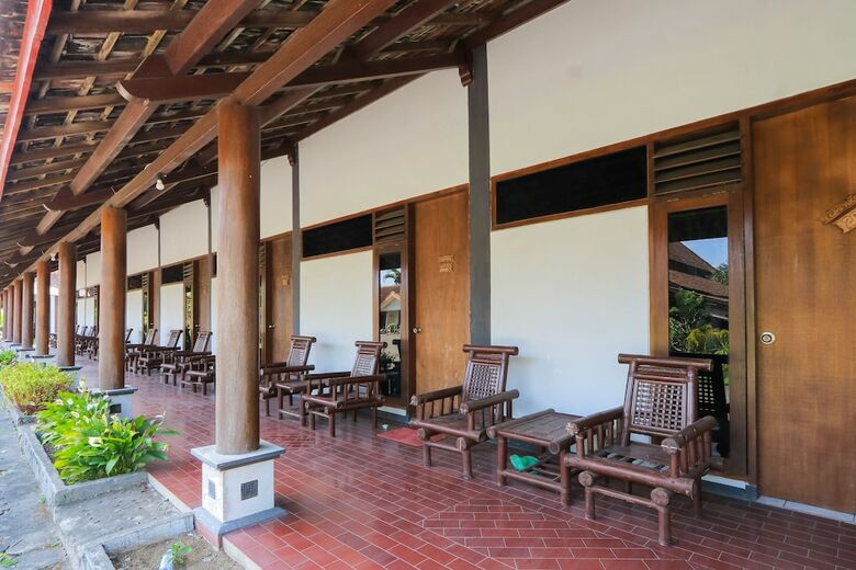 Hostal Spot On 2465 Hotel Raung View