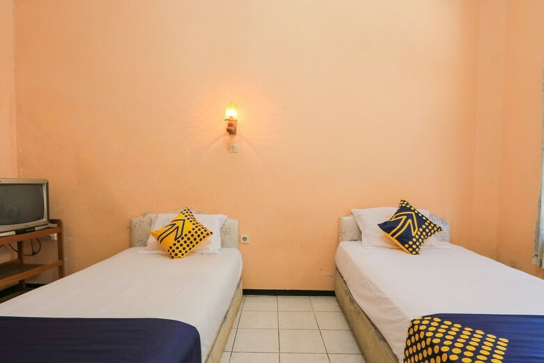 Hostal Spot On 2465 Hotel Raung View