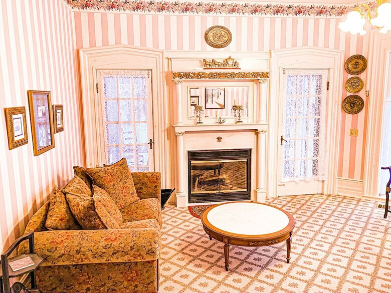 Bed & Breakfast Butler House At The Cherry Creek Inn