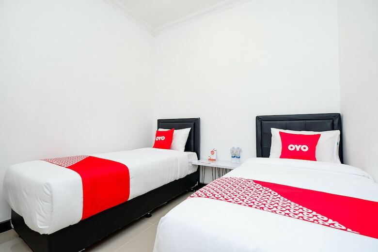 Hotel Oyo 1611 Four D'home