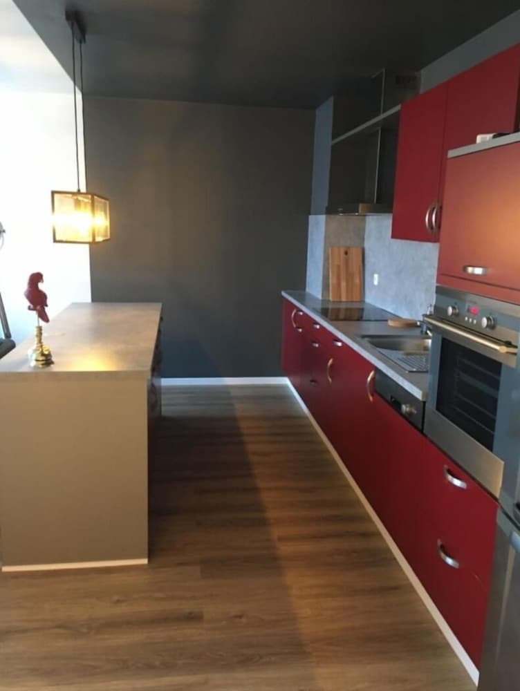 Apartamentos Luxury Large 4 Beds, 3 Balconies, 110 M2 - Free Parking
