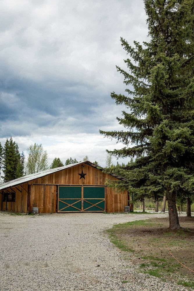 Idabel Lake Estate