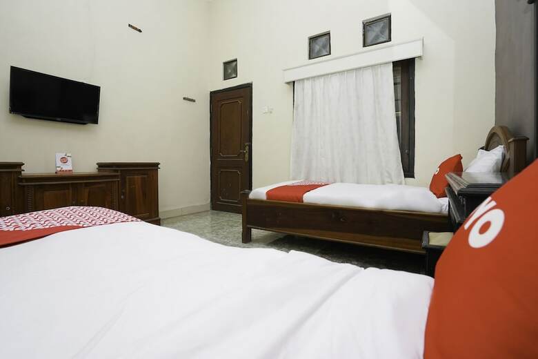 Hotel Madinah Syariah