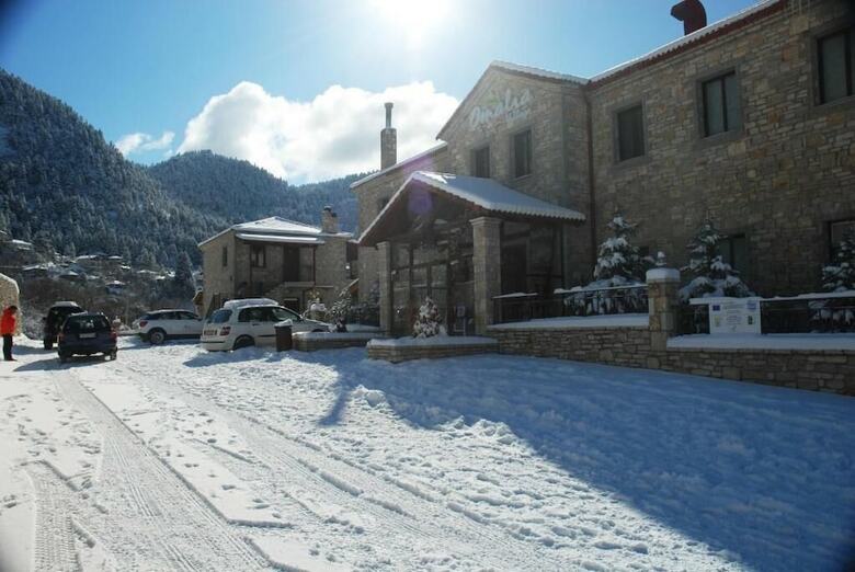 Hotel Omalia Village