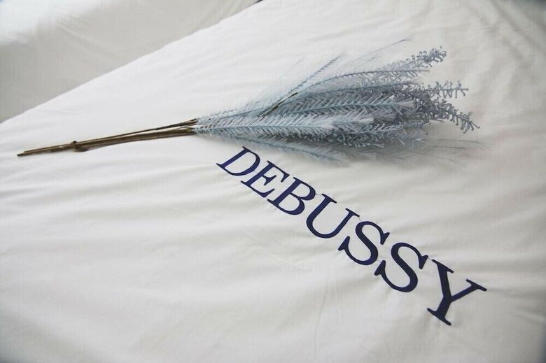 Debussy Pension