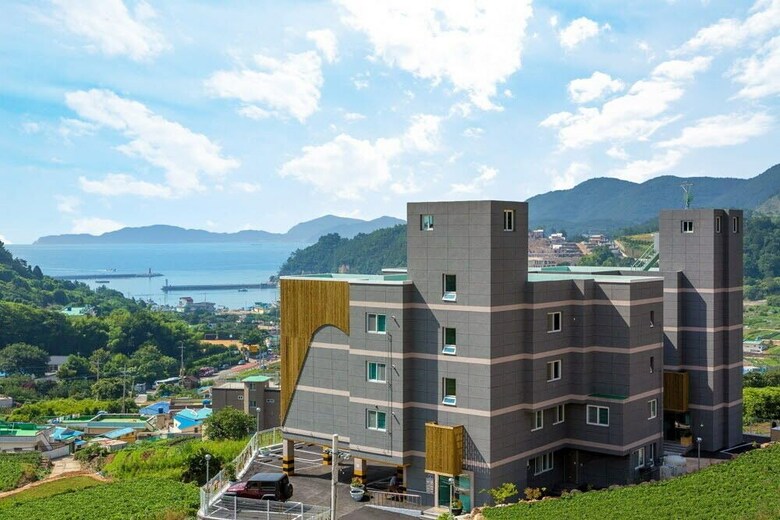Pension Paradise Geoje (Beach)