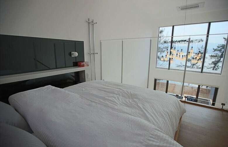 The Hill Pool Villa Pension