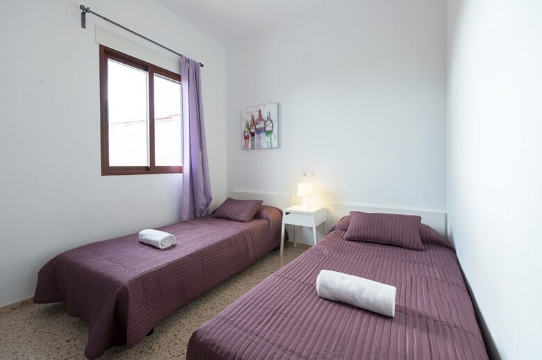 Villa - 12 Bedrooms With Pool And Wifi - 104971