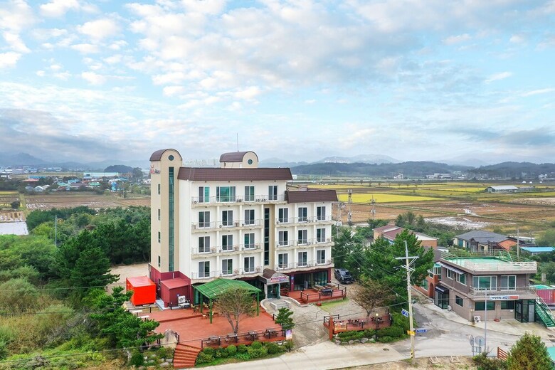 Hotel Goseong Bokee House