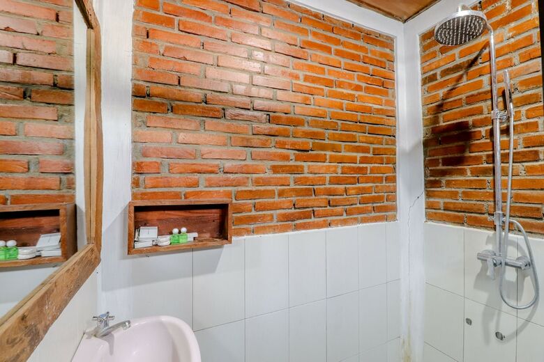 Hotel Homestay Omah Mbesi