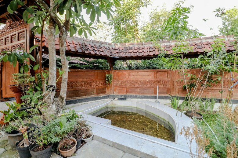 Hotel Homestay Omah Mbesi